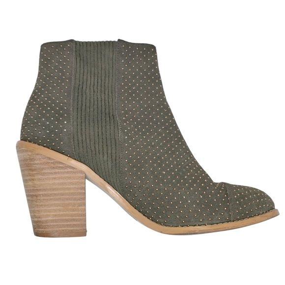 Anthropologie Olive Green Mini Gold Studded Suede Heeled Booties Sz 8 Modern - Picture 1 of 15